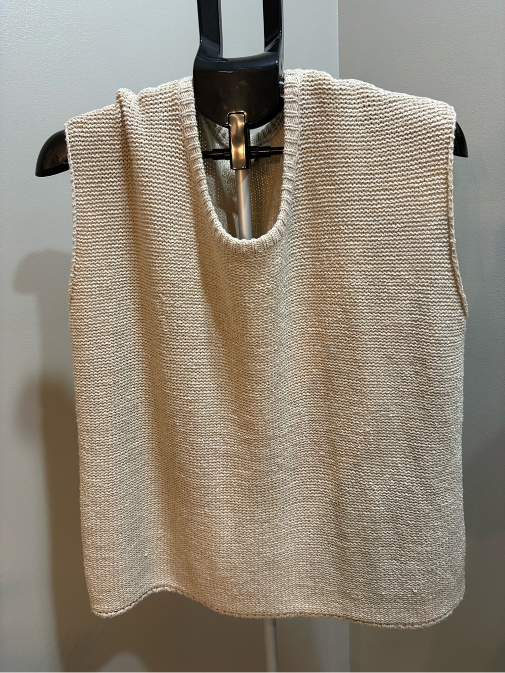 Cream Sleeveless Scoop Neck Knit Shell